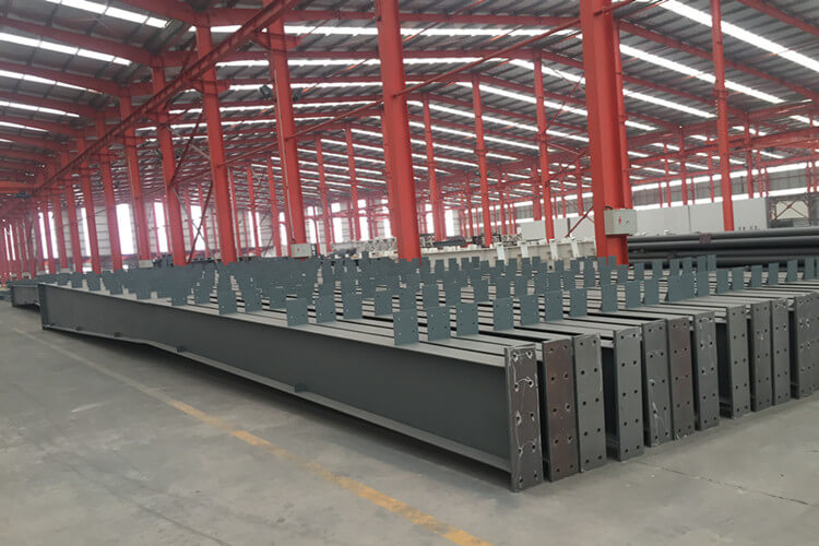 Structure métallique légère pour atelier de production